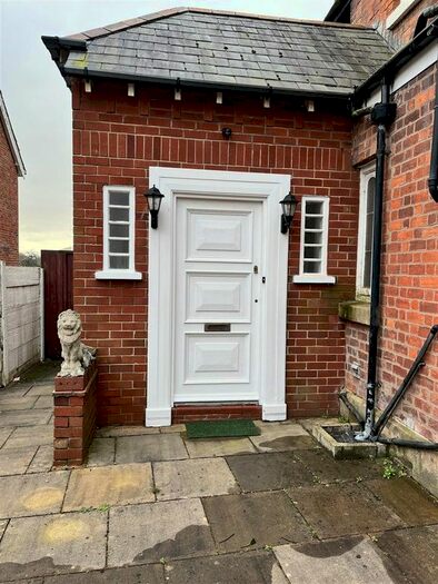 3 Bedroom Flat To Rent In Westcliffe Road, Southport, PR8