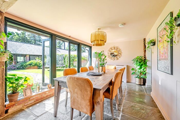 5 Bedroom Detached House To Rent In Cousley Wood, Wadhurst, TN5
