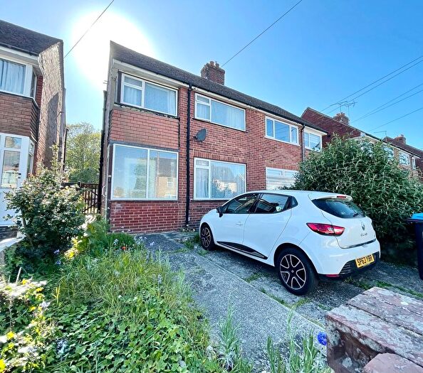 3 Bedroom Semi-Detached House To Rent In Northdown Road, St Peters, Broadstairs, Kent, CT10