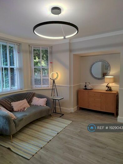 2 Bedroom Flat To Rent In Thurlow Road, London, NW3