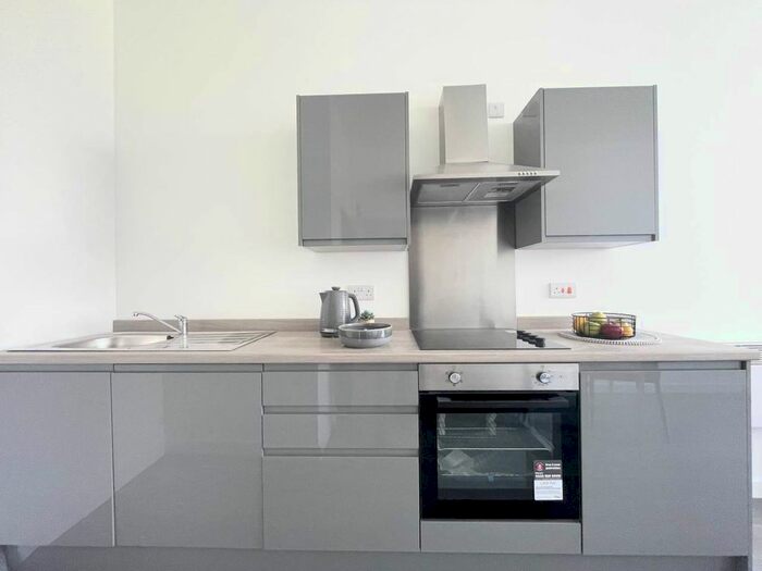 1 Bedroom Flat To Rent In Bingley Road, Bradford, BD9