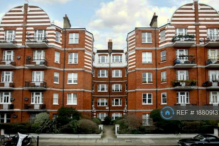 2 Bedroom Flat To Rent In Lurline Gardens, London, SW11
