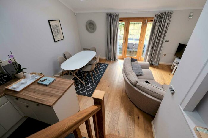 3 Bedroom House To Rent In Raby Mews, Bath, BA2