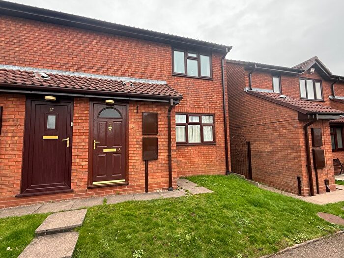 1 Bedroom Maisonette For Sale In Hamilton Close, Hednesford, WS12
