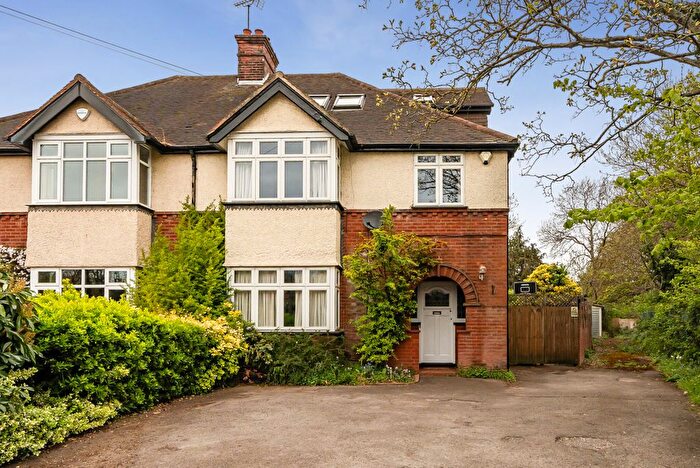 4 Bedroom Semi Detached House For Sale In Church Road, Earley, Reading, Berkshire, RG6