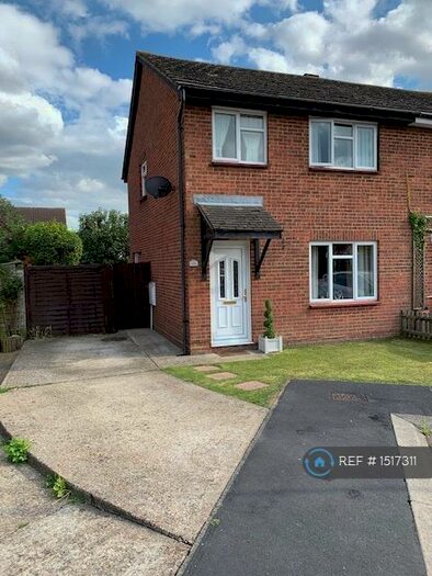 3 Bedroom Semi-Detached House To Rent In Broadway, Silver End, Witham, CM8