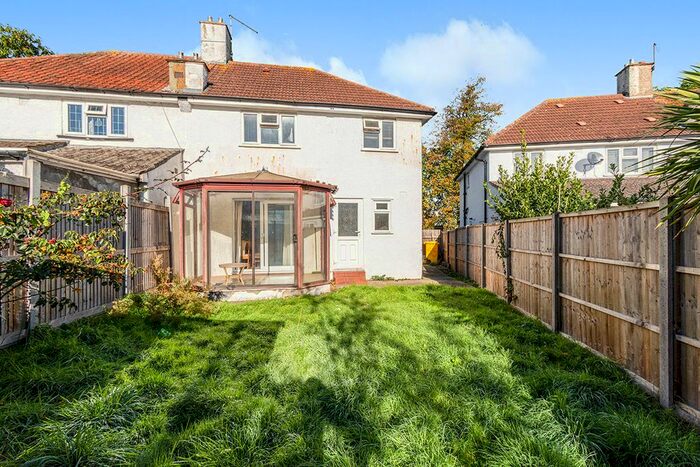 3 Bedroom Semi-Detached House To Rent In Cooper Road, Croydon, CR0