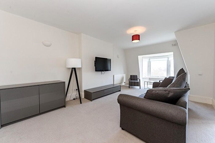 4 Bedroom Flat To Rent In Park Road, London, NW8