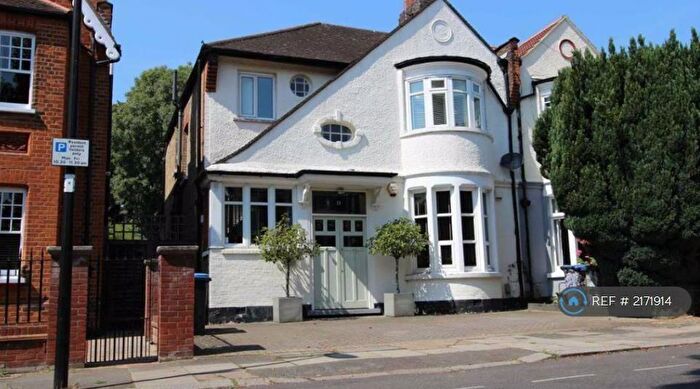 4 Bedroom Semi-Detached House To Rent In Hurst Road, London, N21