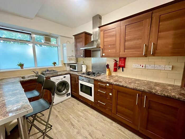 4 Bedroom Flat To Rent In Rochester Square, Camden, Ucl, Lse, West End, London, NW1