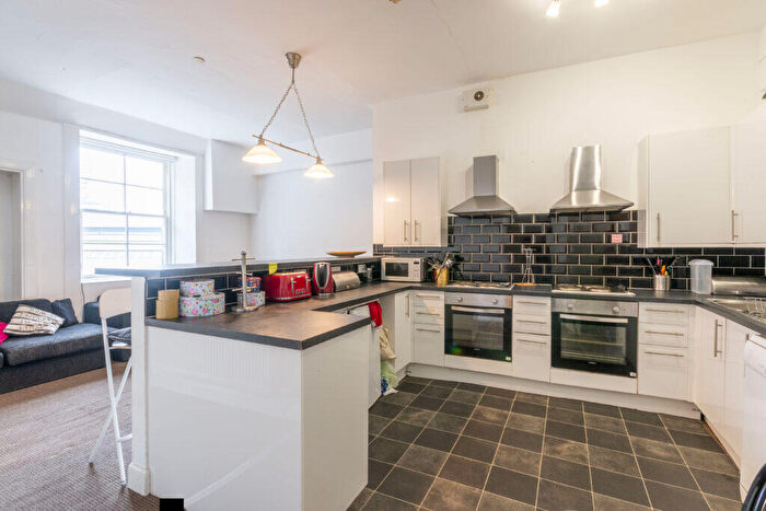 6 Bedroom Flat To Rent In L – Forrest Road, Edinburgh, EH1