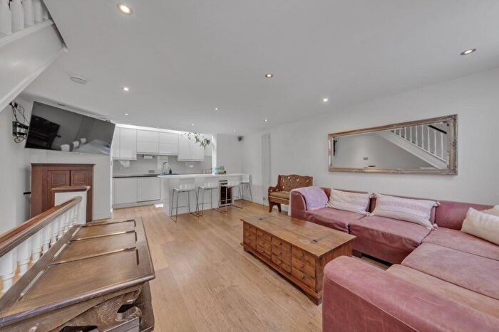 2 Bedroom Flat To Rent In Mildrose Court, - Malvern Mews, NW6