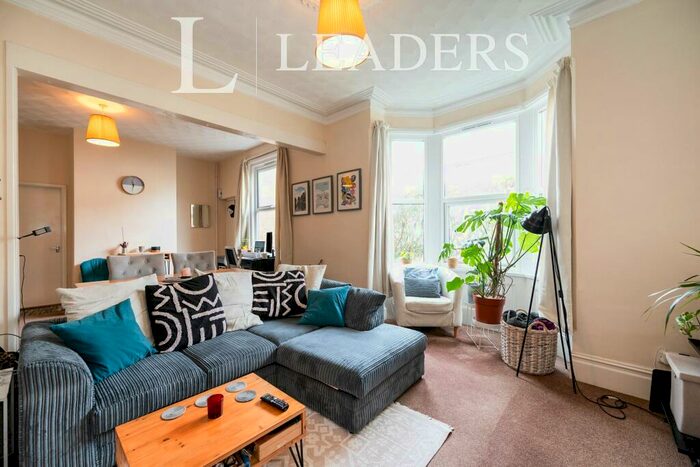 1 Bedroom Apartment To Rent In Chetwynd Road, Southsea, PO4