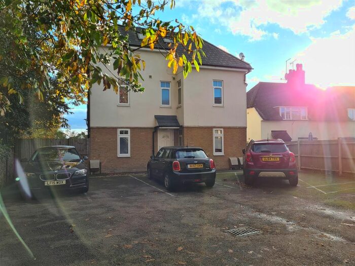 2 Bedroom Flat To Rent In Victoria Orchard, Maidstone, ME16