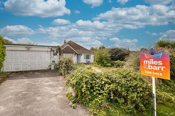 2 Bedroom Bungalow For Sale In Second Avenue, Broadstairs, Kent, CT10