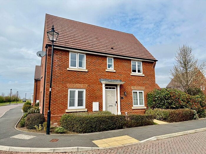3 Bedroom Detached House For Sale In Joyce Way, Steventon, OX13