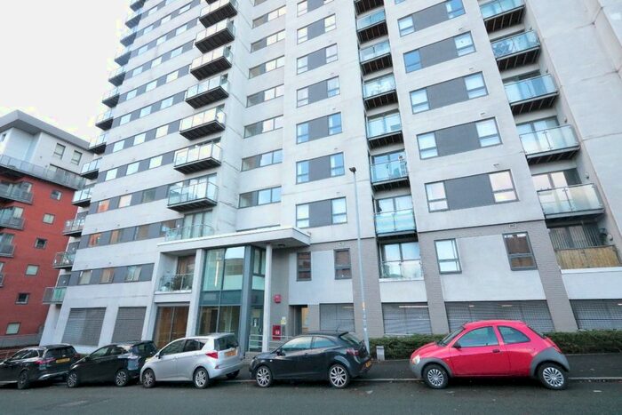 2 Bedroom Flat To Rent In Britton House, Lord Street, Manchester, M4