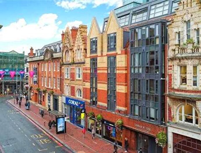 3 Bedroom Flat To Rent In Ilford, IG5