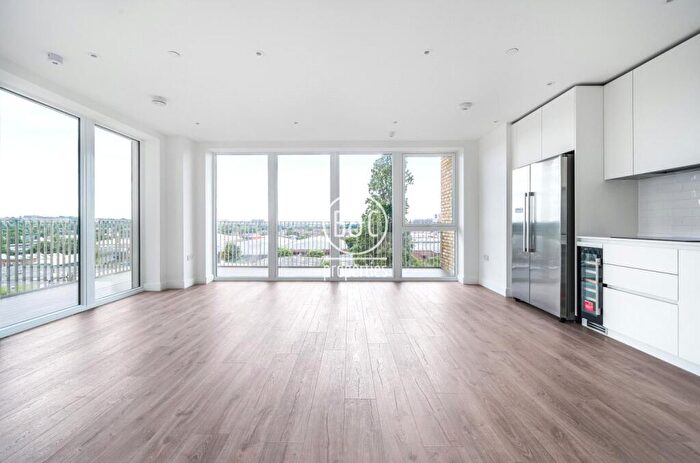3 Bedroom Apartment To Rent In Allium House, Grand Union, Caldon Boulevard, HA0