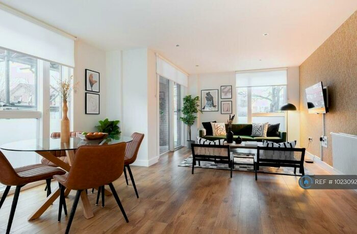 2 Bedroom Flat To Rent In Wharf Mill Apartments, London, E2