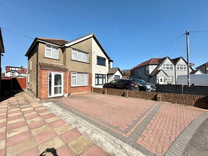 3 Bedroom Semi-Detached House To Rent In Monmouth Road, Hayes, UB3