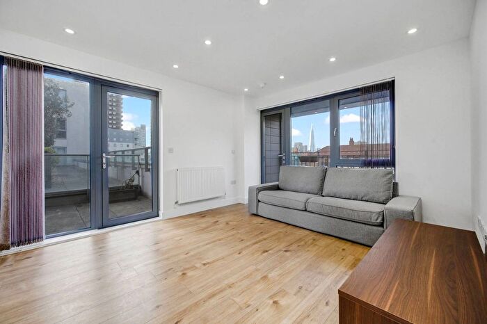 2 Bedroom Flat To Rent In Christian Street, Shadwell, London, E1