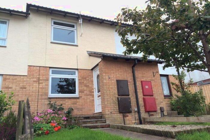 2 Bedroom Property To Rent In Luxton Road, Newton Abbot, TQ12