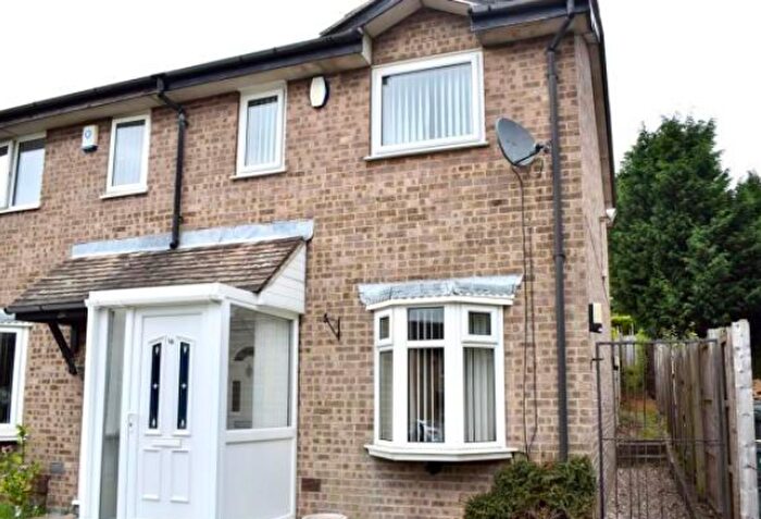 2 Bedroom House To Rent In Quantock Close, Nottingham, NG5