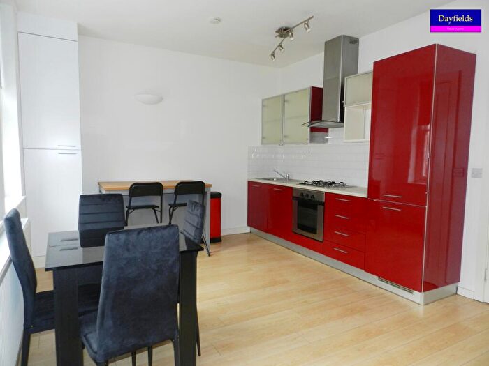 Flat To Rent In Church Street, Enfield, EN2