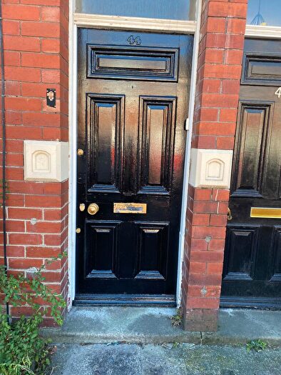 2 Bedroom Flat To Rent In Biddlestone Road, Heaton, Newcastle Upon Tyne, NE6