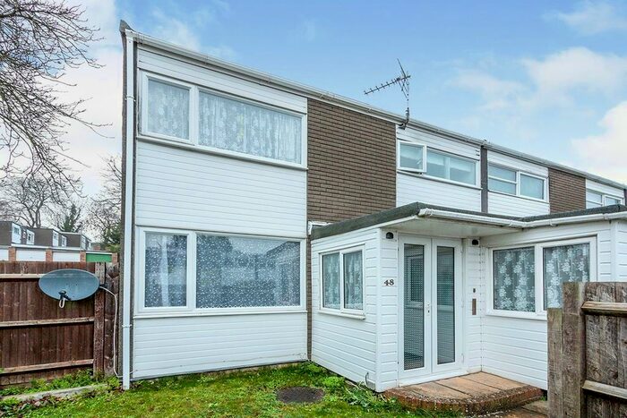 3 Bedroom End Of Terrace House To Rent In Packenham Road, Basingstoke, Hampshire RG21