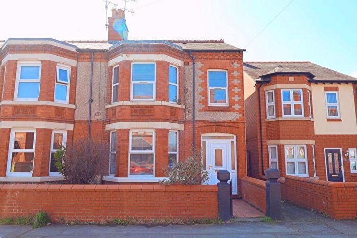 3 Bedroom End Of Terrace House For Sale In Beechley Road, Wrexham, LL13