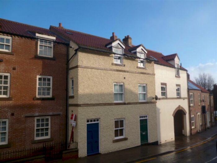 2 Bedroom Flat To Rent In Florentines Court, Ripon, HG4