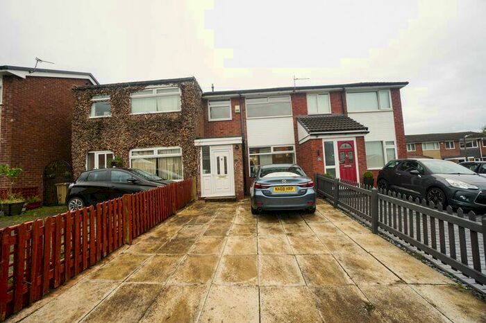 3 Bedroom Mews To Rent In Hazelwood Avenue, Harwood, BL2