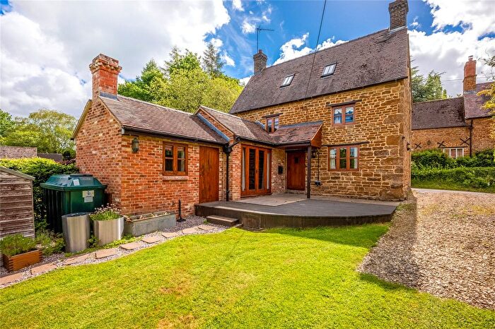 3 Bedroom Cottage For Sale In Williamscot, Near Banbury, Oxfordshire, OX17