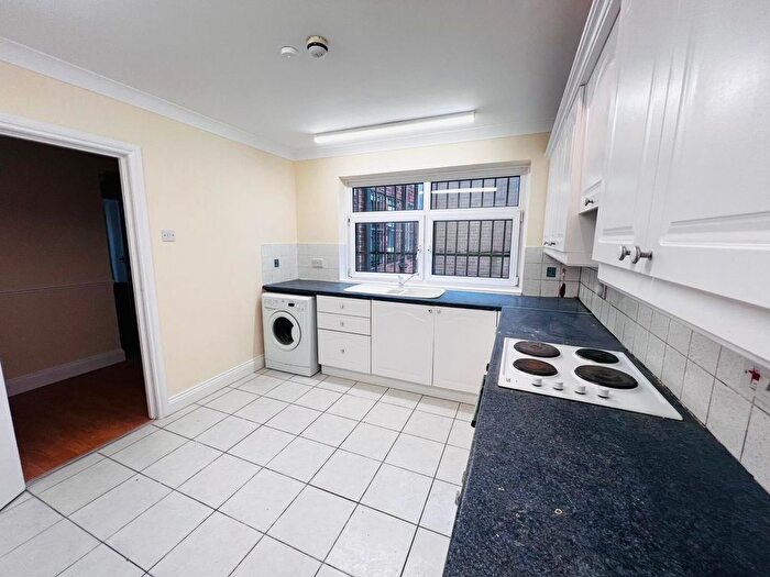 3 Bedroom Flat To Rent In Terminus Road, Eastbourne, BN21