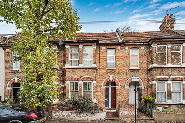 2 Bedroom Maisonette For Sale In Francis Road, Leyton, London, E10
