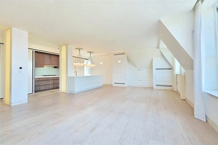 2 Bedroom Flat To Rent In Fitzjohns Avenue, London, NW3