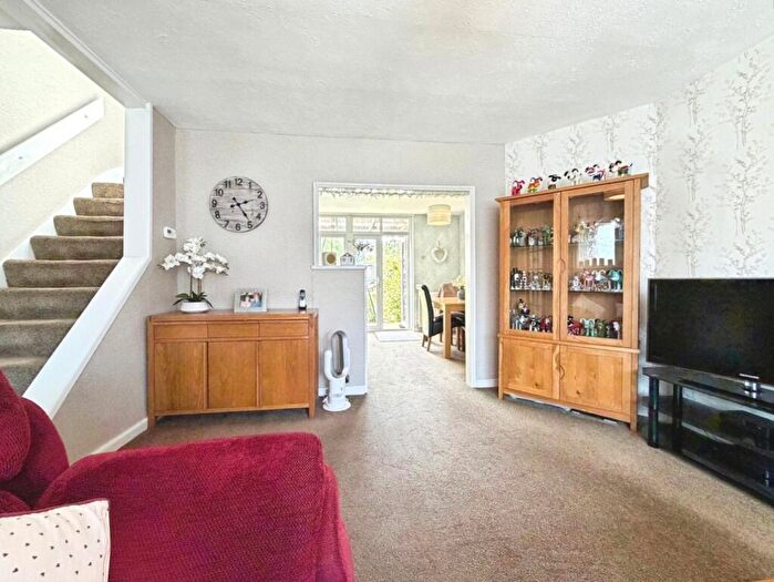 3 Bedroom Terraced House For Sale In Leinster Avenue, Bristol, BS4