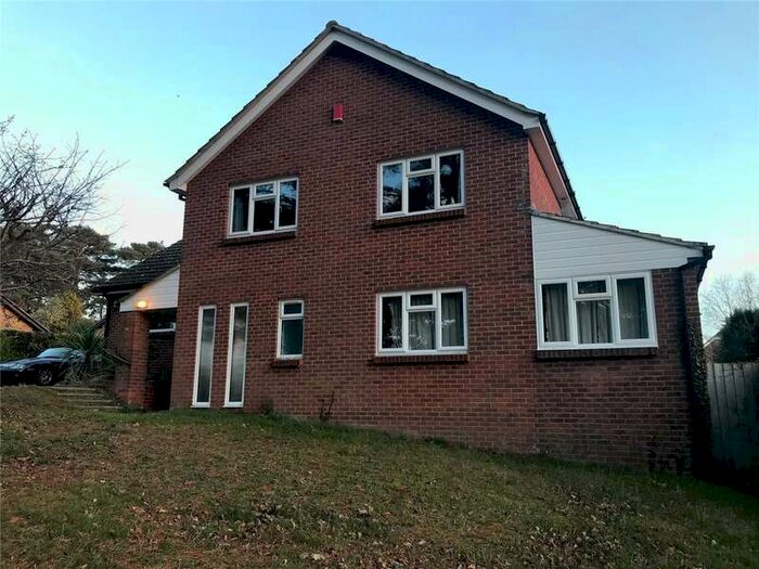 4 Bedroom Detached House To Rent In Pine Drive, St. Ives, Ringwood, BH24