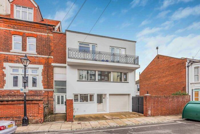 4 Bedroom Town House For Sale In Clarence Road, Southsea, PO5