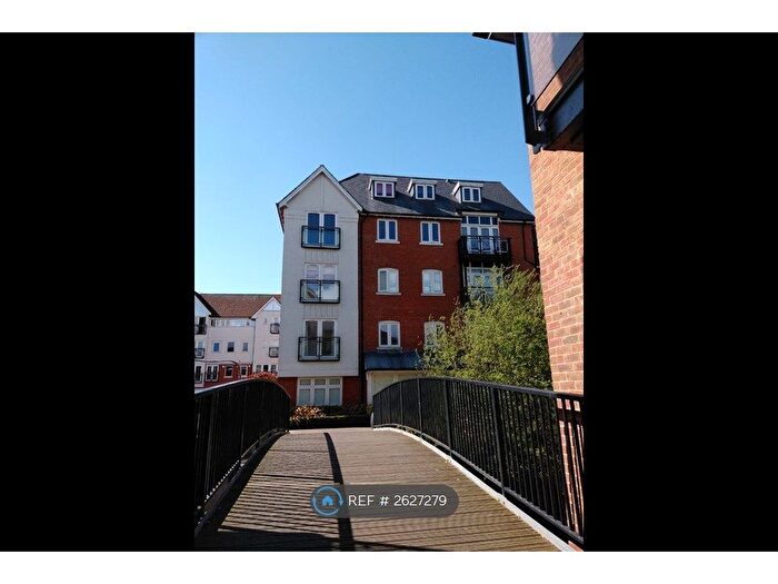 3 Bedroom Flat To Rent In Great Stour Mews, Canterbury, CT1