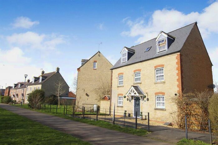 5 Bedroom Detached House To Rent In Charmind Walk, Haydon End, Swindon, SN25