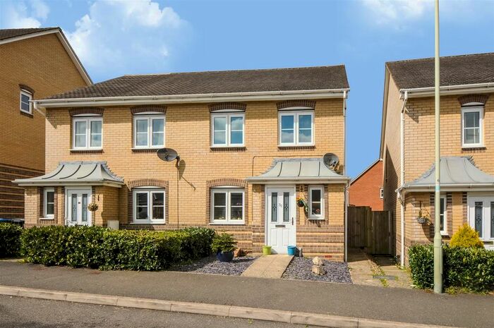 2 Bedroom Semi-Detached House To Rent In Wiltshire Crescent, Highfields, Basingstoke, RG22