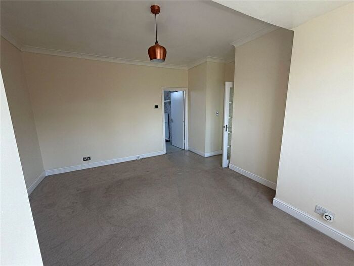 2 Bedroom Flat To Rent In Northumberland Road, New Barnet, Barnet, EN5