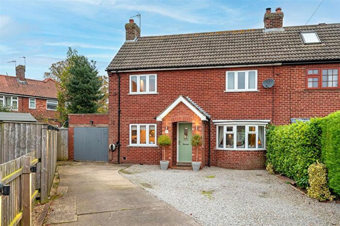 4 Bedroom Semi Detached House For Sale In Hillcrest Avenue, Nether Poppleton, York, YO26