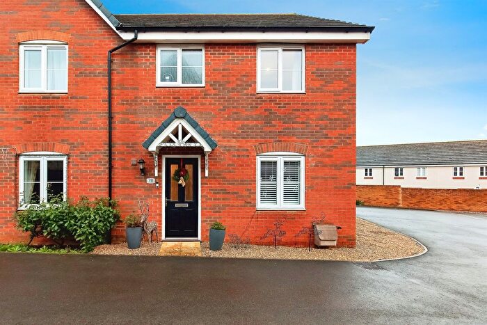 3 Bedroom Semi Detached House For Sale In Holdenby Drive, Corby, NN17