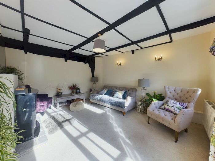 3 Bedroom Property To Rent In Masons Court, Barton Street, Tewkesbury, GL20