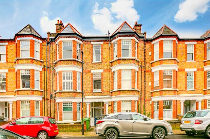 2 Bedroom Flat To Rent In Elmhurst Mansions, Edgeley Road, London, SW4