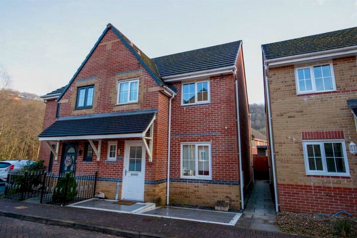 3 Bedroom Semi-Detached House To Rent In Mill-Race, Abercarn, Newport, NP11